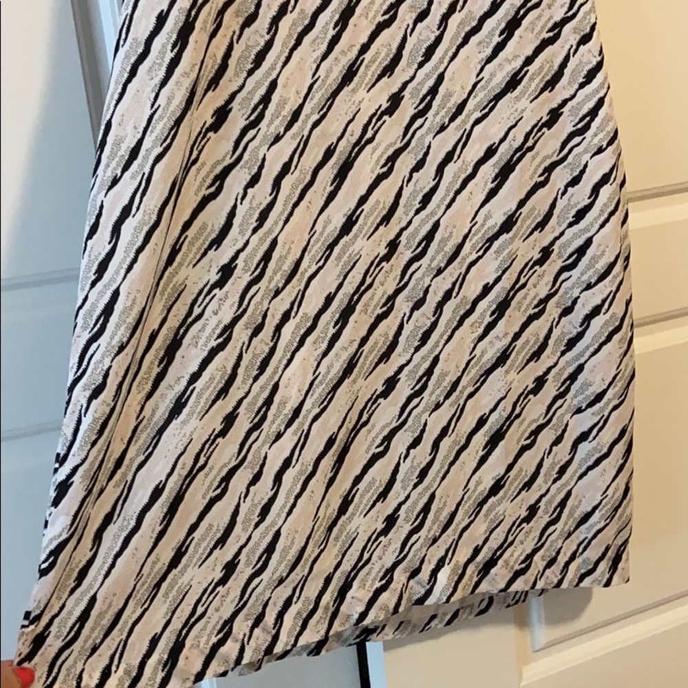 Bcbg open back white and black minidress - Picture 4 of 12